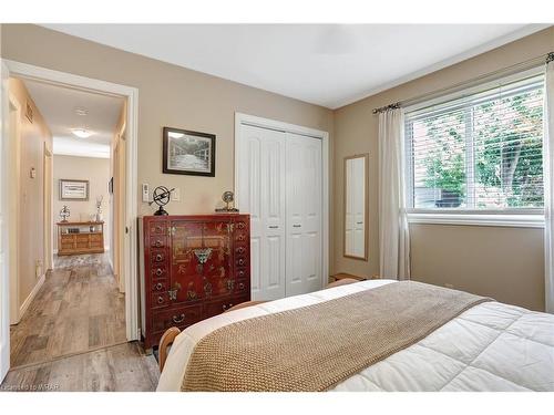 1276 Swan Street, Ayr, ON - Indoor Photo Showing Bedroom