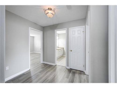 574 Alberta Avenue, Woodstock, ON - Indoor Photo Showing Other Room