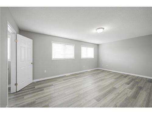 574 Alberta Avenue, Woodstock, ON - Indoor Photo Showing Other Room