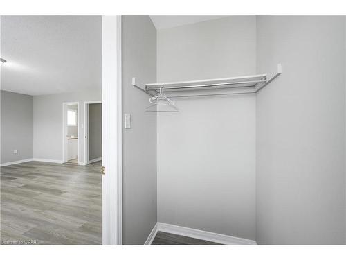 574 Alberta Avenue, Woodstock, ON - Indoor Photo Showing Other Room