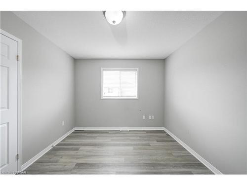 574 Alberta Avenue, Woodstock, ON - Indoor Photo Showing Other Room