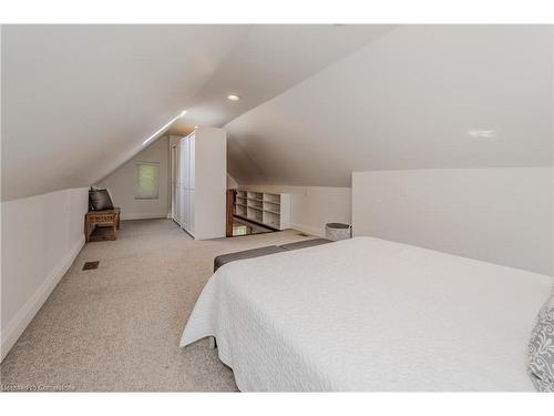 7 Richmond Avenue, Kitchener, ON - Indoor Photo Showing Bedroom