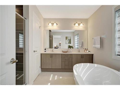 53 Rustic Oak Trail Trail, Ayr, ON - Indoor Photo Showing Bathroom