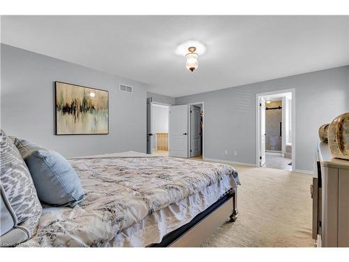 618 Thomas Slee Drive, Kitchener, ON - Indoor Photo Showing Bedroom