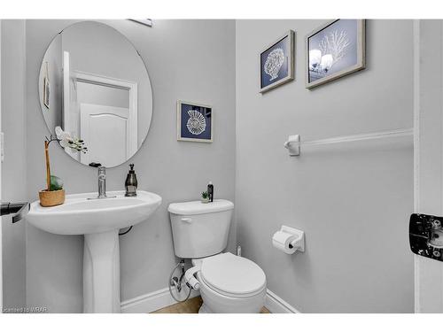 618 Thomas Slee Drive, Kitchener, ON - Indoor Photo Showing Bathroom