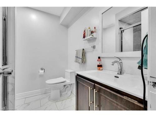 618 Thomas Slee Drive, Kitchener, ON - Indoor Photo Showing Bathroom