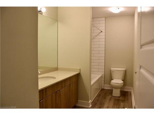 120 Westminster Drive S, Cambridge, ON - Indoor Photo Showing Bathroom