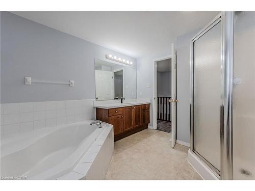 732 Angler Way, Waterloo, ON - Indoor Photo Showing Bathroom