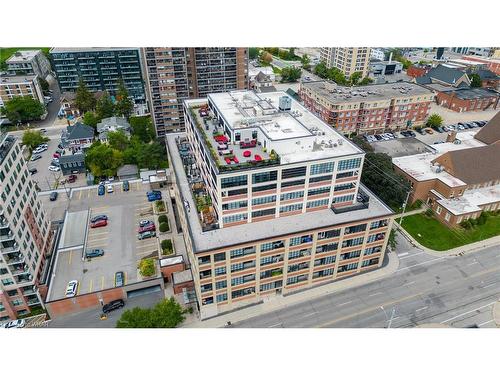 325-112 Benton Street, Kitchener, ON - Outdoor