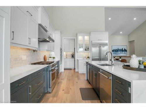 1445 West River Road, North Dumfries, ON - Indoor Photo Showing Kitchen With Upgraded Kitchen