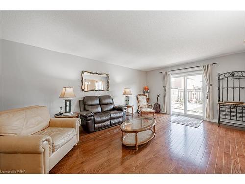 170 Benvenuto Crescent, Hamilton, ON - Indoor Photo Showing Living Room