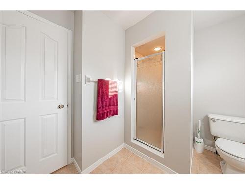 170 Benvenuto Crescent, Hamilton, ON - Indoor Photo Showing Bathroom