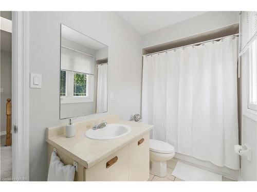 78 James Street, Barrie, ON - Indoor Photo Showing Bathroom