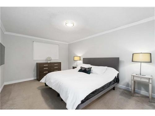 78 James Street, Barrie, ON - Indoor Photo Showing Bedroom