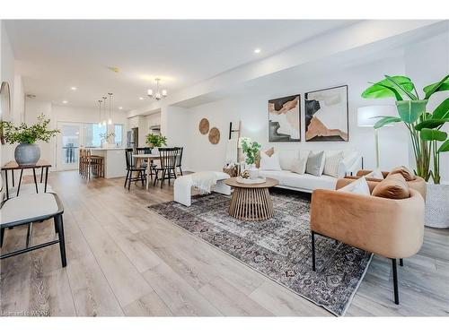 A003-5 Benninger Drive, Kitchener, ON - Indoor Photo Showing Living Room