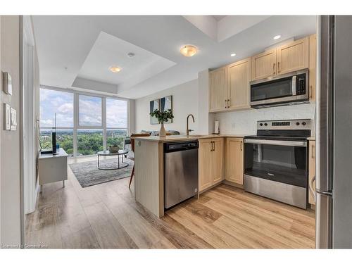 1803-108 Garment Street, Kitchener, ON - Indoor Photo Showing Kitchen With Upgraded Kitchen