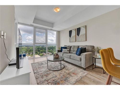 1803-108 Garment Street, Kitchener, ON - Indoor Photo Showing Living Room