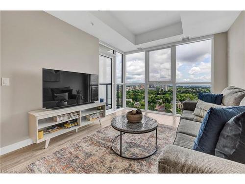 1803-108 Garment Street, Kitchener, ON - Indoor Photo Showing Living Room