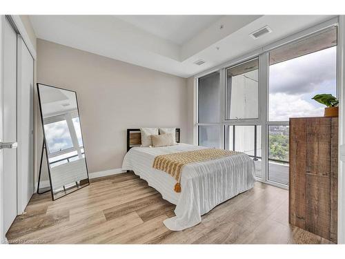 1803-108 Garment Street, Kitchener, ON - Indoor Photo Showing Bedroom