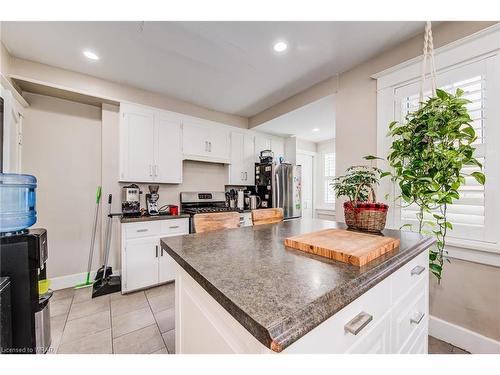 178-180 Samuel Street, Kitchener, ON - Indoor Photo Showing Kitchen