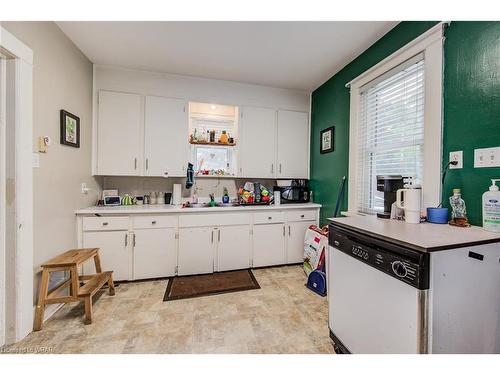 178-180 Samuel Street, Kitchener, ON - Indoor Photo Showing Kitchen With Double Sink