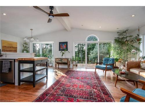 52 Water Street E, Elora, ON - Indoor Photo Showing Living Room