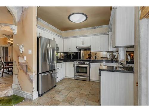 74 Forest Edge Trail, Kitchener, ON - Indoor Photo Showing Kitchen