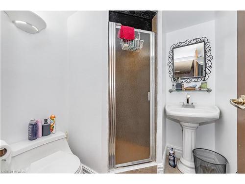 74 Forest Edge Trail, Kitchener, ON - Indoor Photo Showing Bathroom