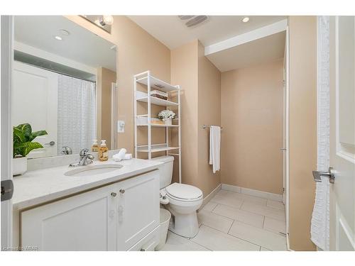 310-3563 Lake Shore Boulevard W, Toronto, ON - Indoor Photo Showing Bathroom