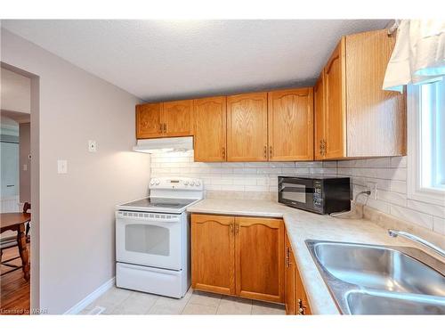 140 Broken Oak Crescent, Kitchener, ON - Indoor Photo Showing Kitchen With Double Sink