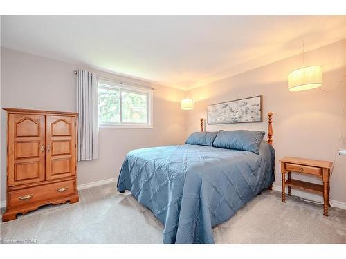 140 Broken Oak Crescent, Kitchener, ON - Indoor Photo Showing Bedroom