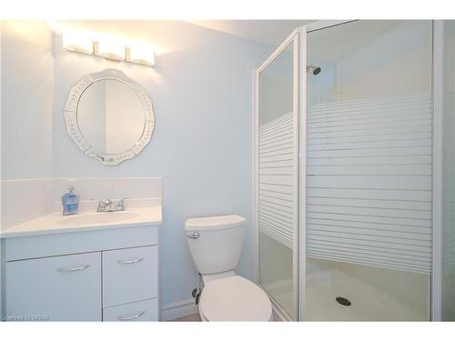 140 Broken Oak Crescent, Kitchener, ON - Indoor Photo Showing Bathroom