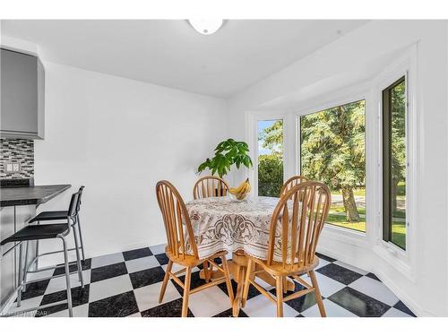 182 Rolling Meadows Drive, Kitchener, ON - Indoor Photo Showing Dining Room