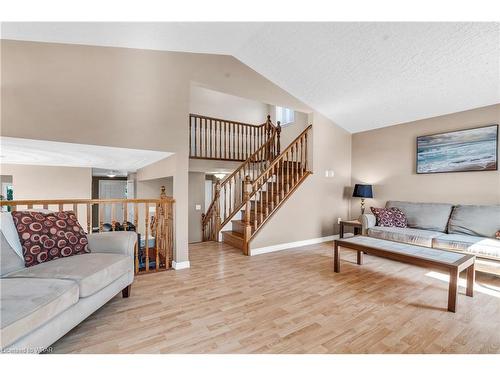 182 Rolling Meadows Drive, Kitchener, ON - Indoor Photo Showing Living Room