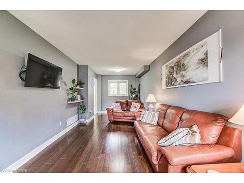 494 Burnett Avenue, Cambridge, ON - Indoor Photo Showing Living Room