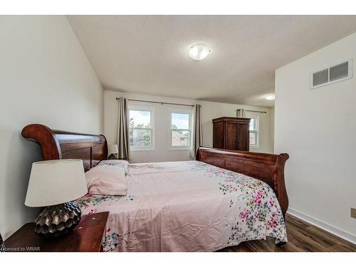 494 Burnett Avenue, Cambridge, ON - Indoor Photo Showing Bedroom