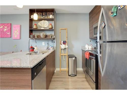 1501-318 Spruce Street, Waterloo, ON - Indoor Photo Showing Kitchen With Stainless Steel Kitchen