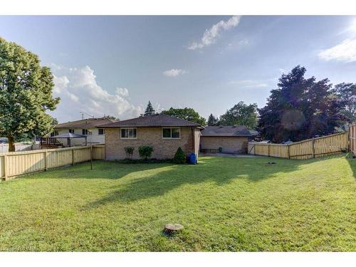 582 Skylark Road, Waterloo, ON - Outdoor With Backyard