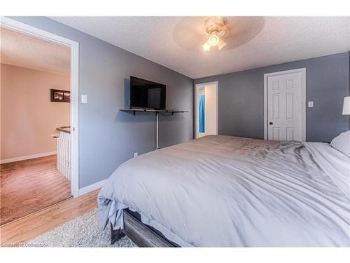 67 Royal Orchard Place, Kitchener, ON - Indoor Photo Showing Bedroom