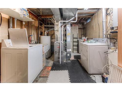 67 Royal Orchard Place, Kitchener, ON - Indoor Photo Showing Laundry Room