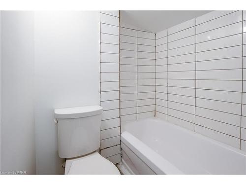 220 Gordon Street, Guelph, ON - Indoor Photo Showing Bathroom