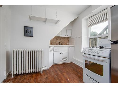 220 Gordon Street, Guelph, ON - Indoor Photo Showing Kitchen