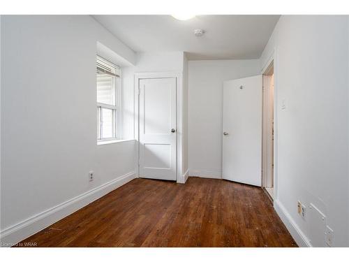 220 Gordon Street, Guelph, ON - Indoor Photo Showing Other Room