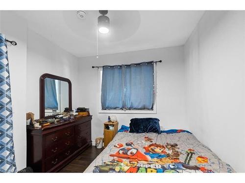 8 Campbell Street, Brantford, ON - Indoor Photo Showing Bedroom