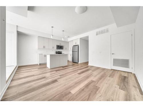 G9-20 Palace Street, Kitchener, ON - Indoor Photo Showing Kitchen