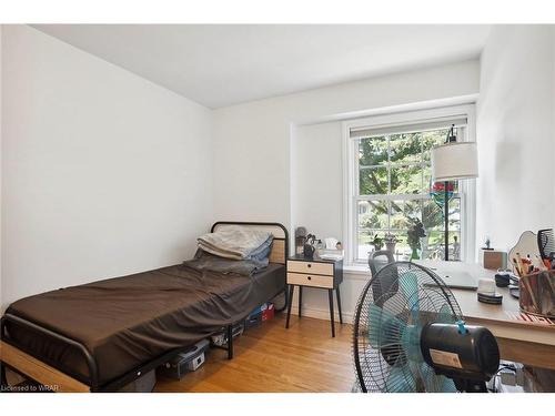 497 Regal Drive, London, ON - Indoor Photo Showing Bedroom