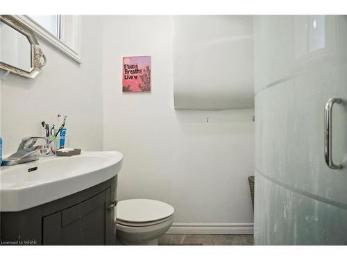 497 Regal Drive, London, ON - Indoor Photo Showing Bathroom