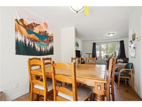 497 Regal Drive, London, ON - Indoor Photo Showing Dining Room