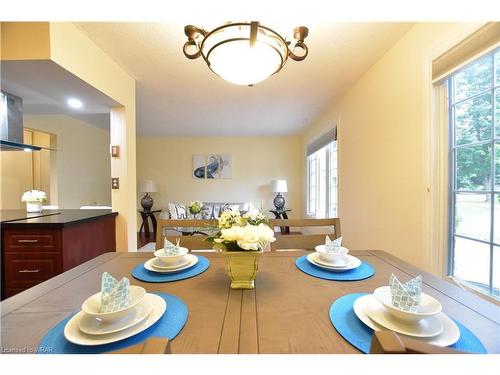 141 Fenwick Court, Kitchener, ON - Indoor Photo Showing Dining Room