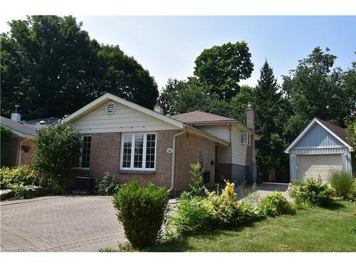 141 Fenwick Court, Kitchener, ON - Outdoor